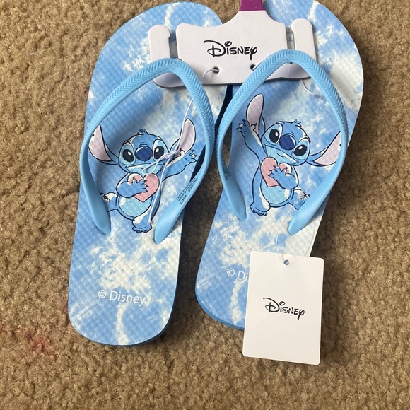 Shoes - Disney stitch flip flops 🩴
